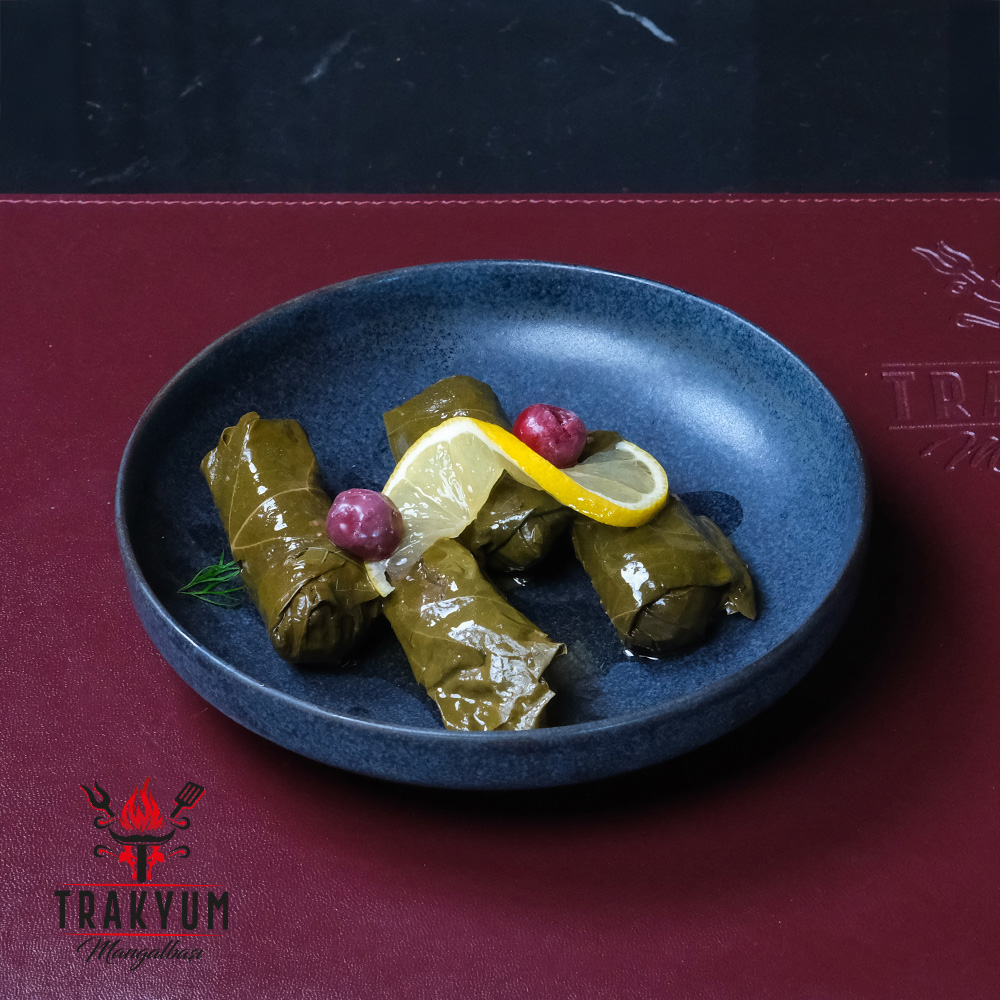 Vişneli Zeytinyalı Yaprak Sarma